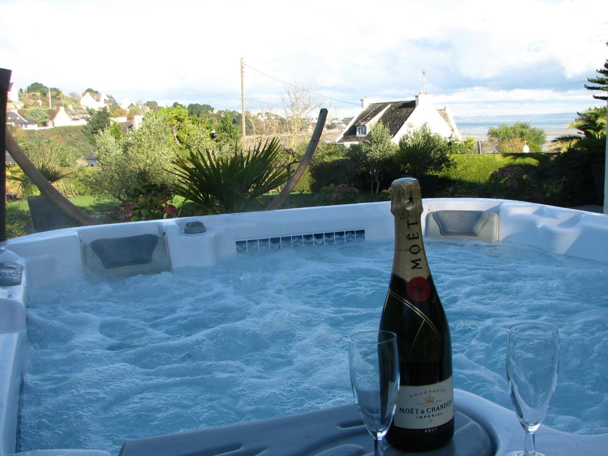 L'Escale Evel Er Ger Bed & Breakfast Locquirec Exterior foto